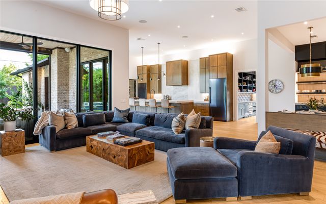 6522 Pemberton Drive, Dallas, TX 75230