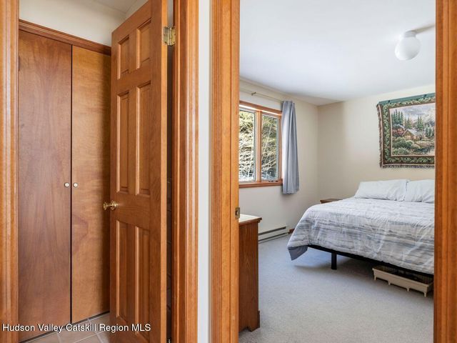 114 Conifer Lake Road W, Jewett, NY 12444