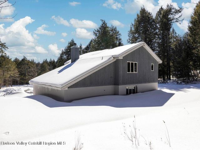 114 Conifer Lake Road W, Jewett, NY 12444