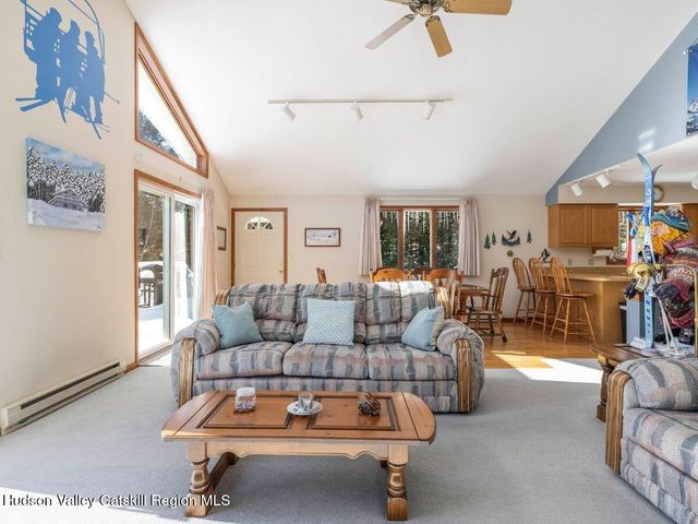 114 Conifer Lake Road W, Jewett, NY 12444