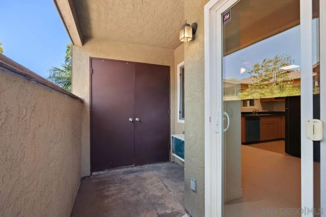 156 Avenida Descanso A, Oceanside, CA 92057
