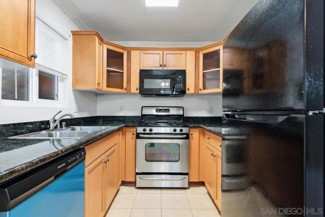 156 Avenida Descanso A, Oceanside, CA 92057