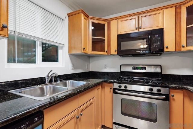 156 Avenida Descanso A, Oceanside, CA 92057