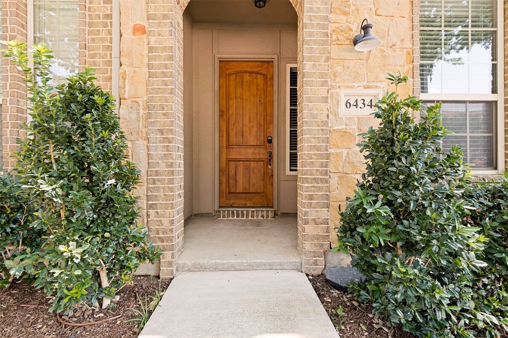 6434 Love Drive, Irving, TX 75039