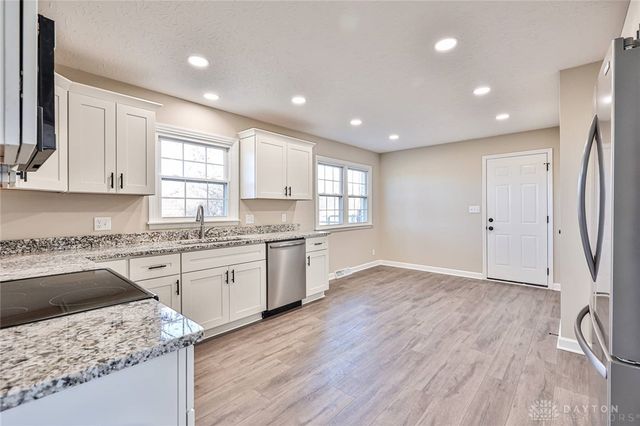 504 Kenridge Drive, Middletown, OH 45042