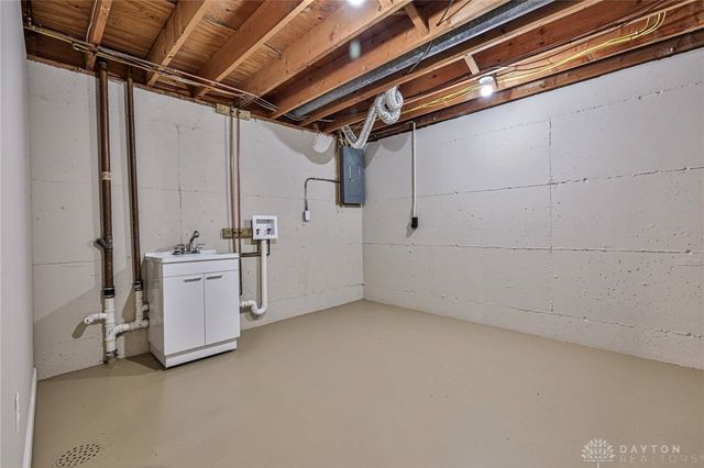 504 Kenridge Drive, Middletown, OH 45042