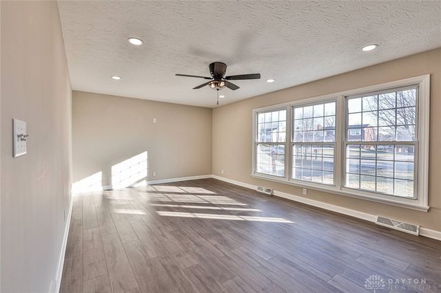 504 Kenridge Drive, Middletown, OH 45042