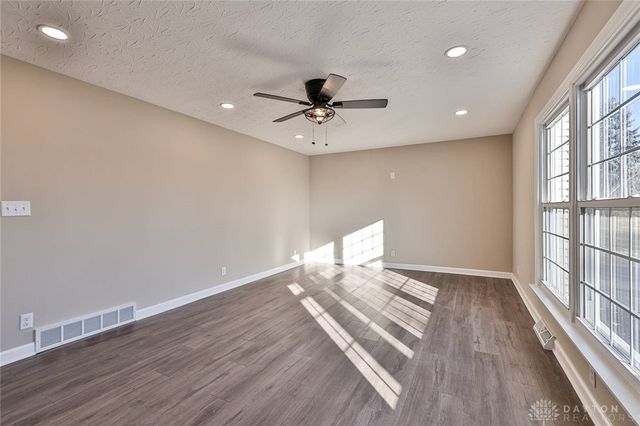 504 Kenridge Drive, Middletown, OH 45042