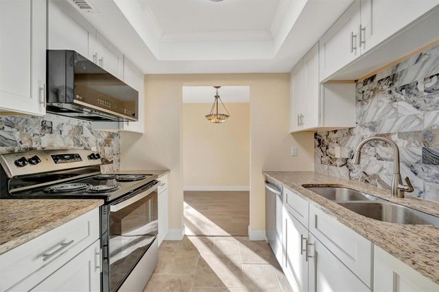 11412 8TH ST N AVENUE N 1007, St Petersburg, FL 33716