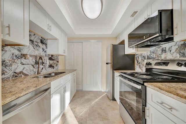 11412 8TH ST N AVENUE N 1007, St Petersburg, FL 33716