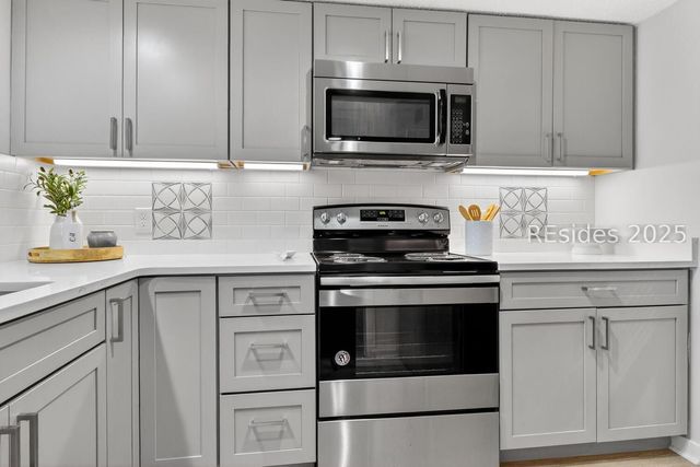 10 Lighthouse Rd Apt 434, Hilton Head Island, SC 29928