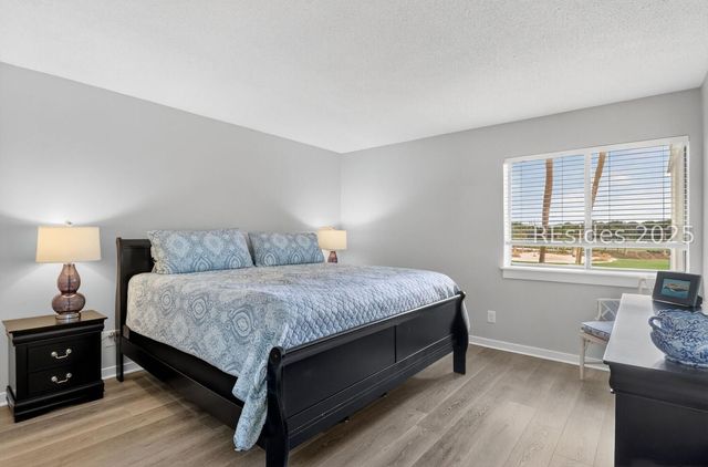 10 Lighthouse Rd Apt 434, Hilton Head Island, SC 29928