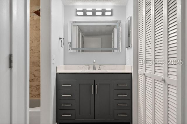 10 Lighthouse Rd Apt 434, Hilton Head Island, SC 29928