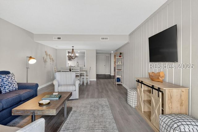 10 Lighthouse Rd Apt 434, Hilton Head Island, SC 29928