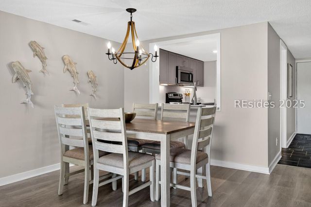 10 Lighthouse Rd Apt 434, Hilton Head Island, SC 29928