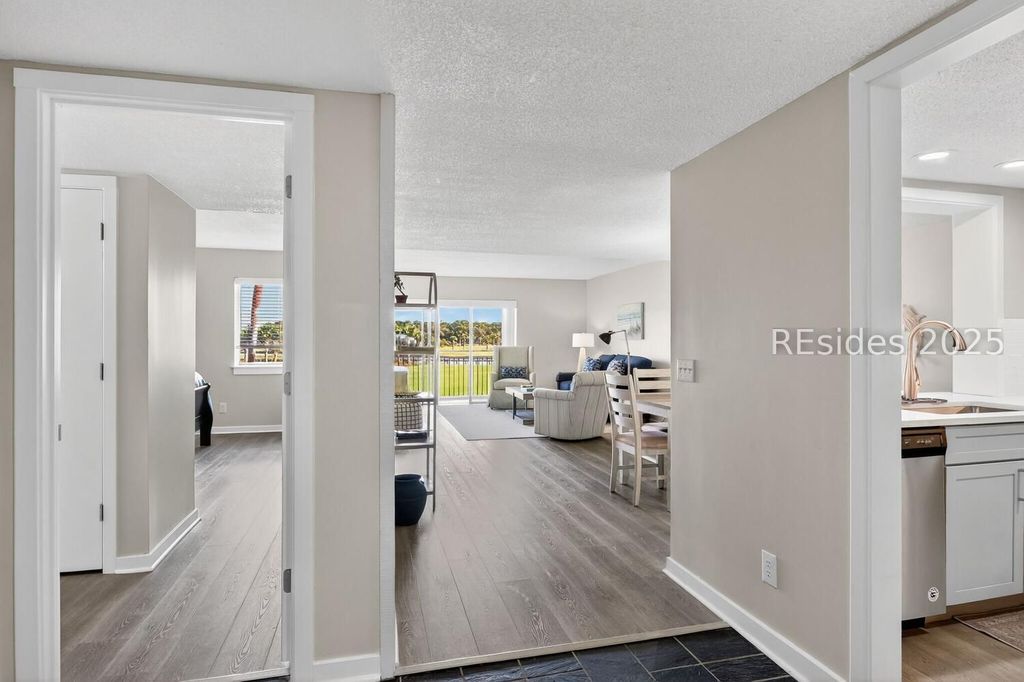 10 Lighthouse Rd Apt 434, Hilton Head Island, SC 29928