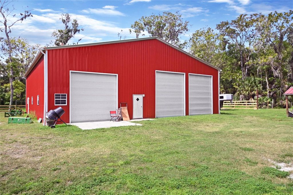 Image 14 of property listing at 2310 DOSTER DRIVE, New Smyrna Beach, FL 32168