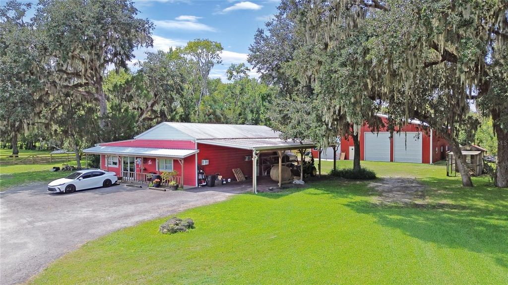 Image 7 of property listing at 2310 DOSTER DRIVE, New Smyrna Beach, FL 32168