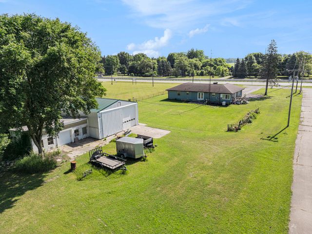 53266 US-131, Park Twp, MI 49093