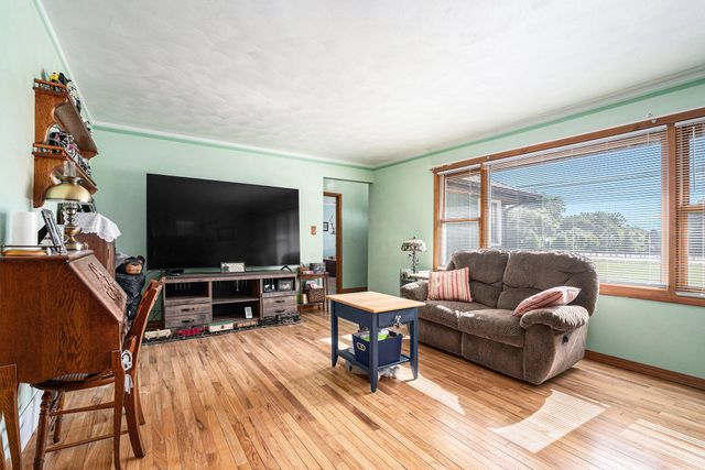 53266 US-131, Park Twp, MI 49093