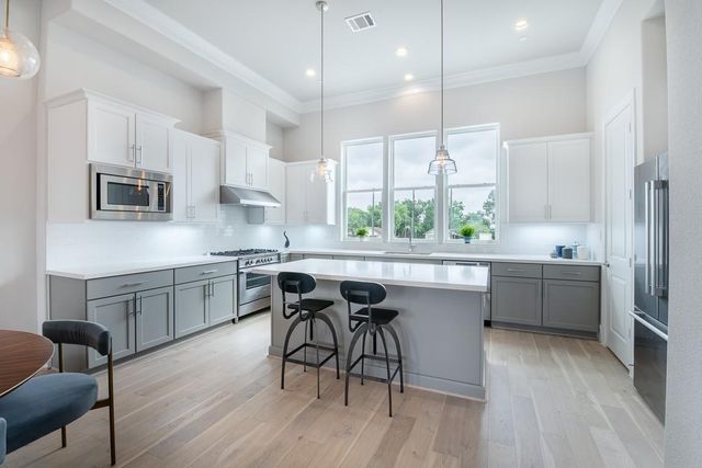 739 Bringhurst Street, Houston, TX 77020