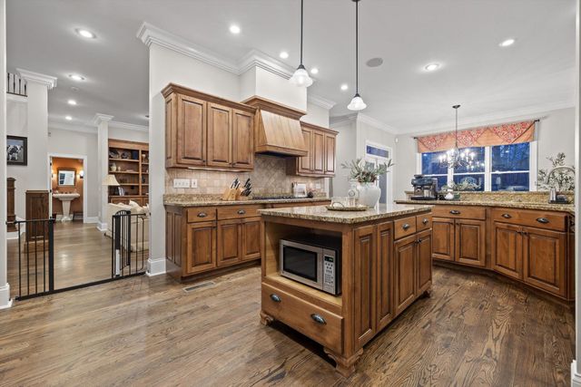 2506 Bristlecone Lane, Signal Mountain, TN 37377