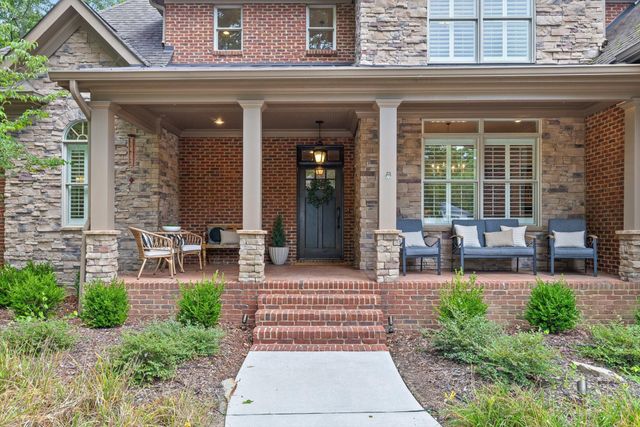 2506 Bristlecone Lane, Signal Mountain, TN 37377
