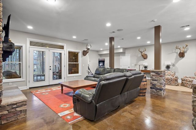 2506 Bristlecone Lane, Signal Mountain, TN 37377