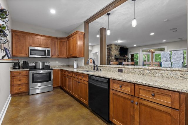 2506 Bristlecone Lane, Signal Mountain, TN 37377