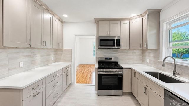 284 Beach 19th Street 1, Far Rockaway, NY 11691