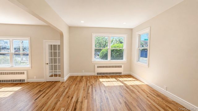 284 Beach 19th Street 1, Far Rockaway, NY 11691