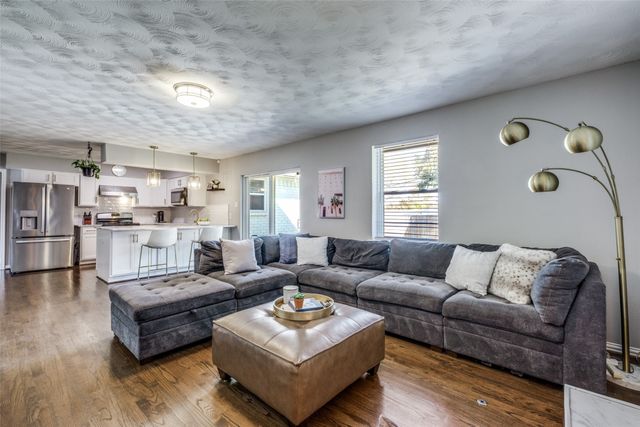 2410 Saint Francis Avenue, Dallas, TX 75228