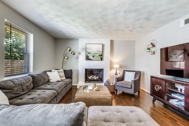 2410 Saint Francis Avenue, Dallas, TX 75228