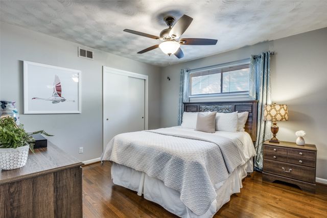 2410 Saint Francis Avenue, Dallas, TX 75228