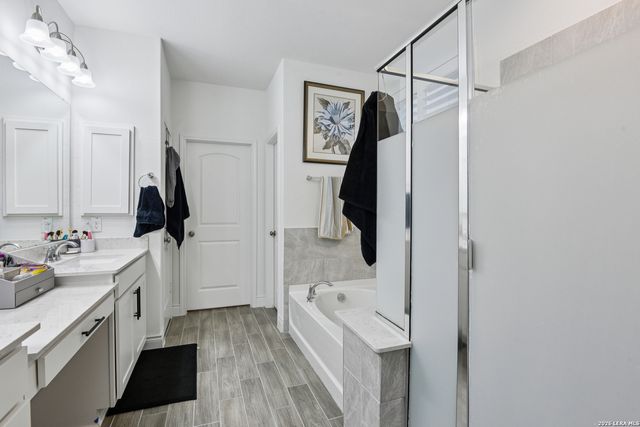 12243 Black Hat, San Antonio, TX 78254