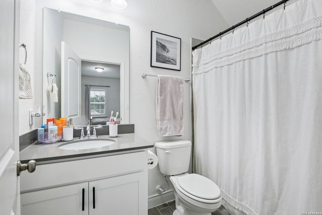 12243 Black Hat, San Antonio, TX 78254