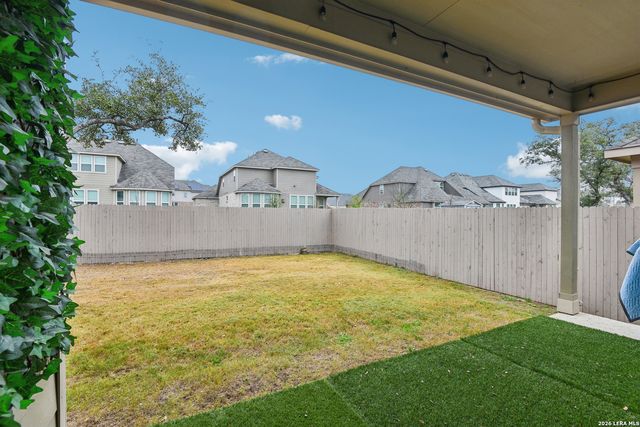 12243 Black Hat, San Antonio, TX 78254