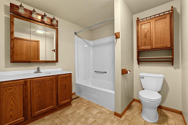 N8083 Amundson Coulee ROAD, Holmen, WI 54636