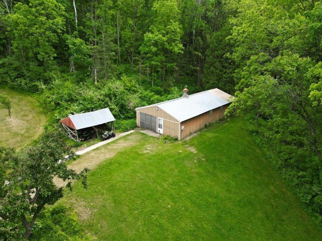 N8083 Amundson Coulee ROAD, Holmen, WI 54636