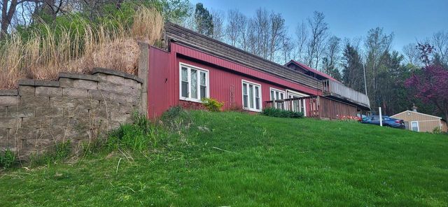 N8083 Amundson Coulee ROAD, Holmen, WI 54636