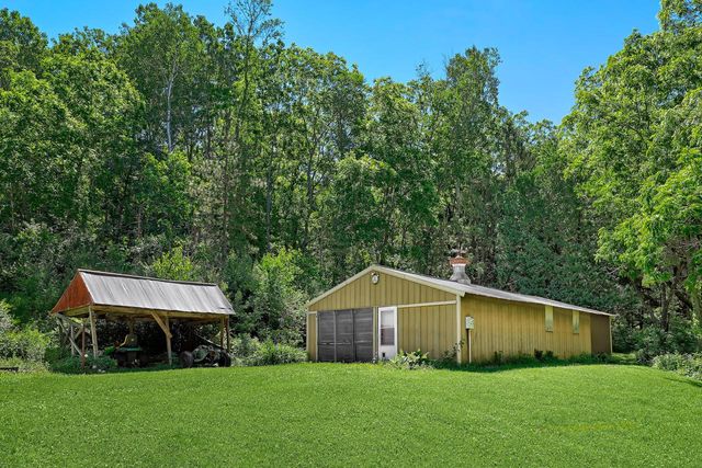 N8083 Amundson Coulee ROAD, Holmen, WI 54636