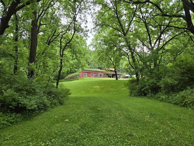 N8083 Amundson Coulee ROAD, Holmen, WI 54636