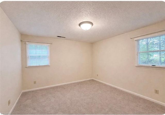 3501 River Ridge Road, Pfafftown, NC 27040