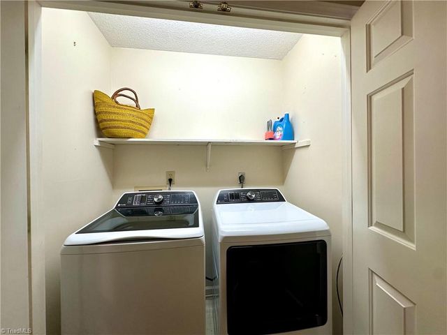 3501 River Ridge Road, Pfafftown, NC 27040