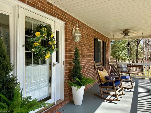 3501 River Ridge Road, Pfafftown, NC 27040