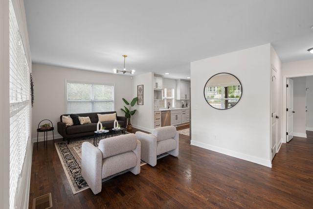1110 Stainback Ave, Nashville, TN 37207