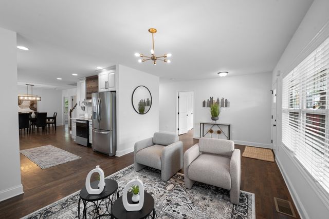 1110 Stainback Ave, Nashville, TN 37207