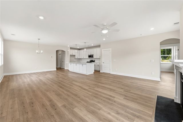 232 Creekside Circle, Williamston, SC 29697