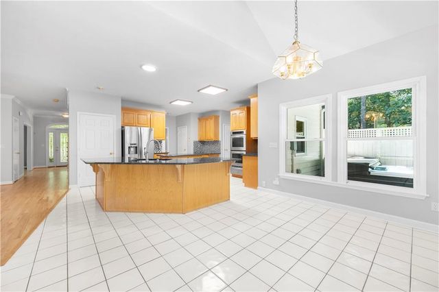 3334 Trails End NE Road, Roswell, GA 30075