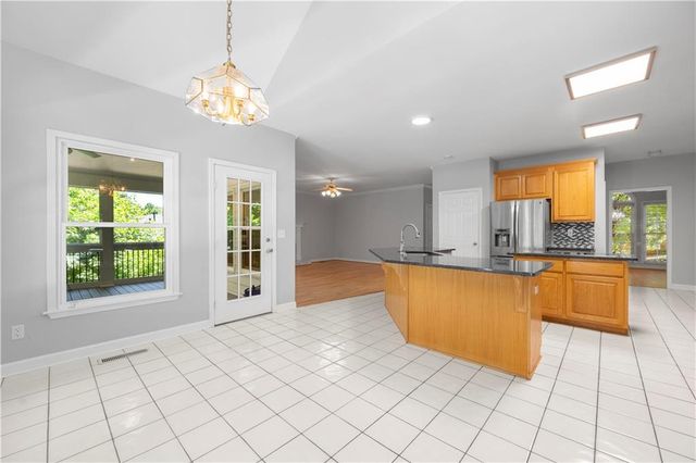 3334 Trails End NE Road, Roswell, GA 30075